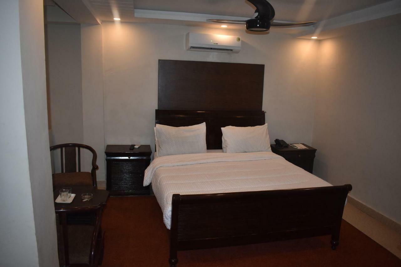 Hotel Burj Al Hateem 拉瓦尔品第 外观 照片